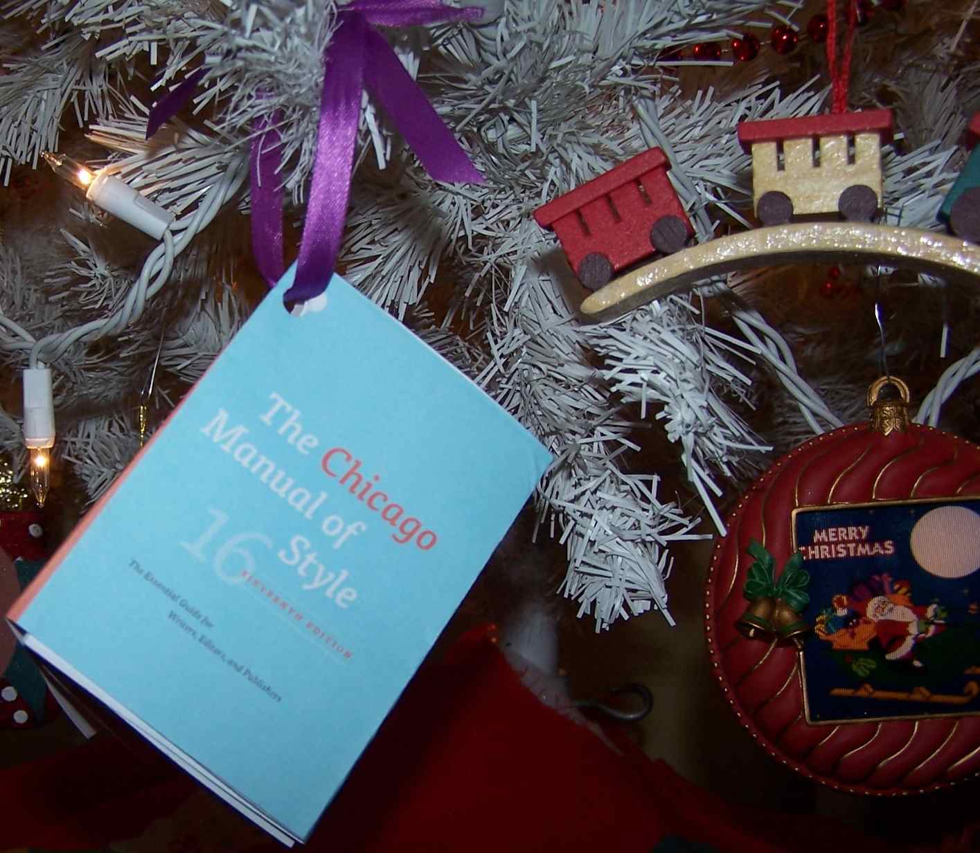 Chicago Manual of Style, Minibook tree decoration