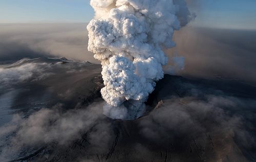 Volcanic plume iceland - White
